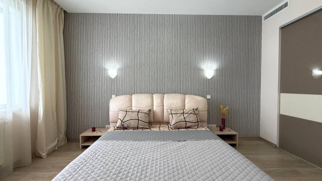 Bright House On 23 Serpnya Kharkov Ngoại thất bức ảnh