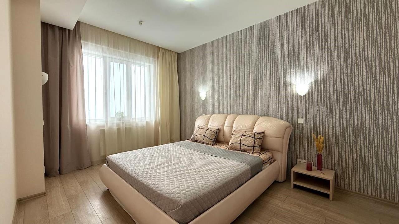 Bright House On 23 Serpnya Kharkov Ngoại thất bức ảnh