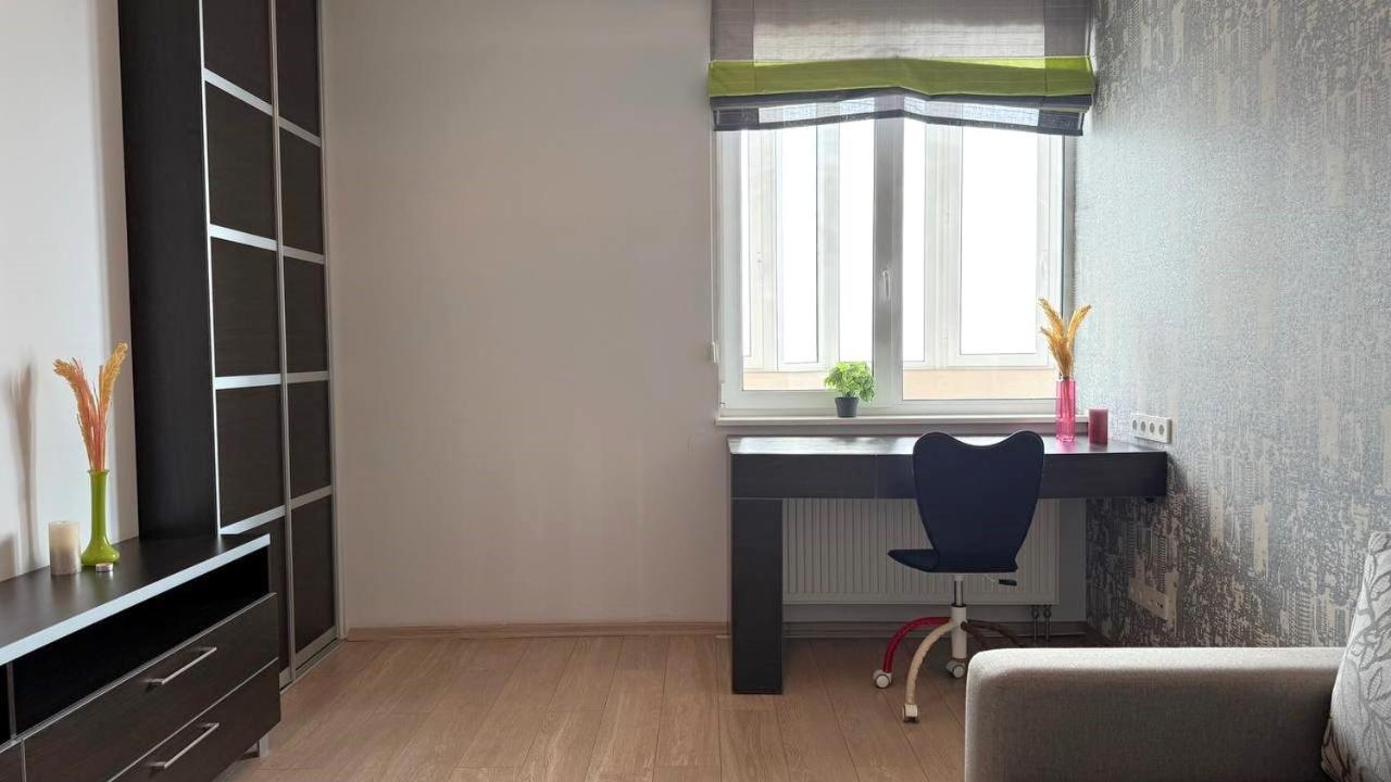 Bright House On 23 Serpnya Kharkov Ngoại thất bức ảnh