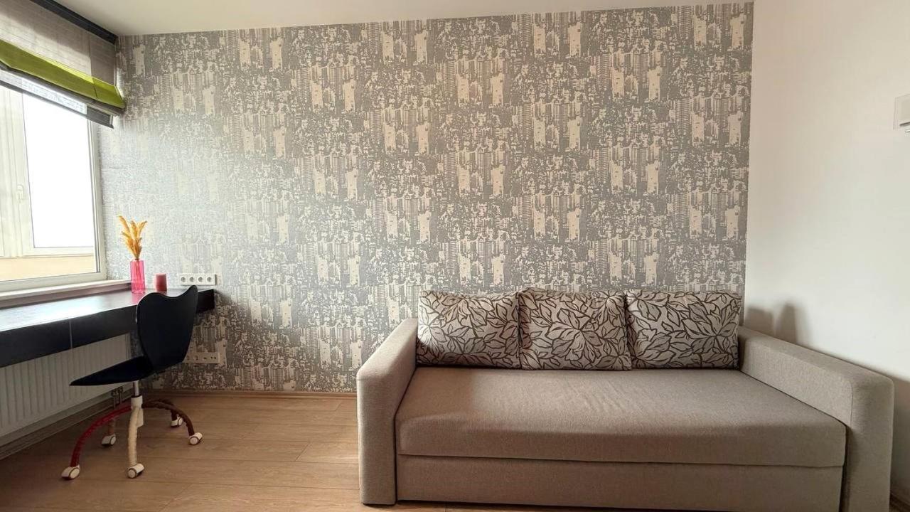 Bright House On 23 Serpnya Kharkov Ngoại thất bức ảnh